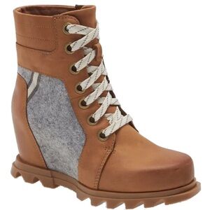 WOMEN'S JOAN OF ARCTIC™ WEDGE III LEXIE BOOTIE
